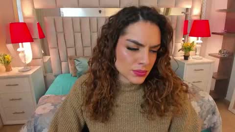 Snapshot of mariiahneedles chatting on October 11, 12:26 am mariiahneedles online show from October 11, 12:26 am