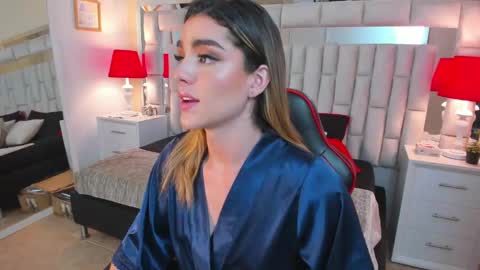 Snapshot of mariiahneedles chatting on January 14, 10:44 pm mariiahneedles online show from January 14, 10:44 pm