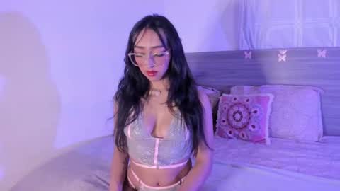 Luna Dulk online show from February 3, 9:35 am