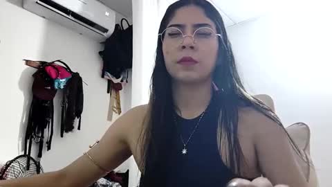 marilove40925 online show from November 25, 10:19 pm