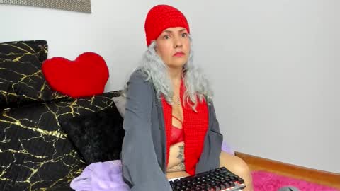 marilyn70 online show from November 28, 11:56 pm