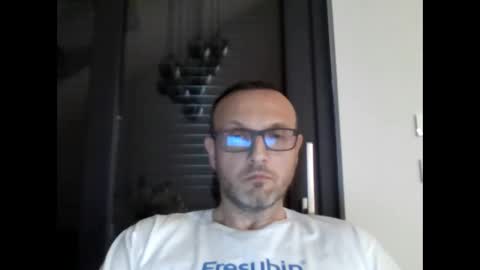 mario_300 online show from March 25, 10:05 pm