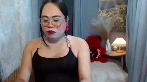 LEAH online show from March 2, 8:48 pm