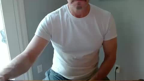 Snapshot of mark48130 chatting on October 17, 8:13 pm Mark online show from October 17, 8:13 pm