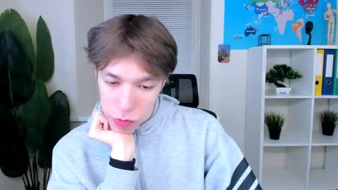 Mark online show from April 11, 2:54 pm