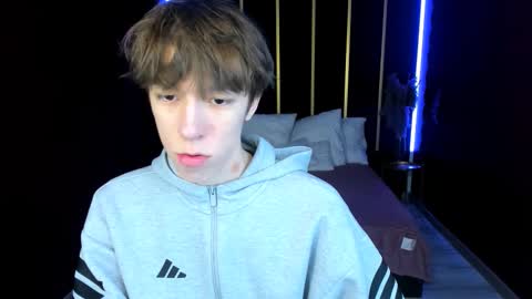 Mark online show from March 2, 10:44 am