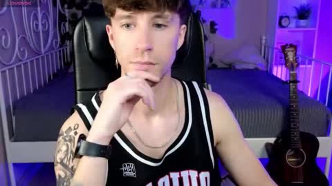 mark_caron online show from September 25, 8:16 pm