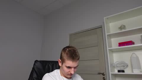 MARK KARSON online show from February 13, 6:55 pm