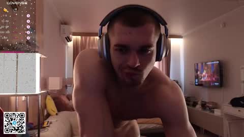 Mark online show from November 8, 11:57 am