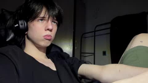 Mark online show from April 11, 9:41 pm