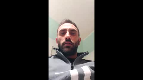 markuzzo93 online show from February 19, 2:33 am