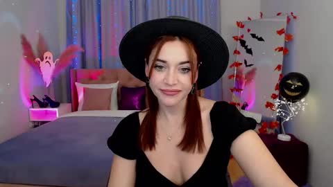 MarlaDewis online show from October 25, 10:58 am