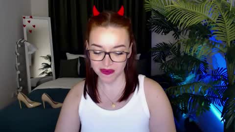 MarlaDewis online show from March 27, 9:16 pm