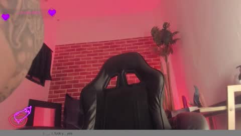 Snapshot of marllena chatting on October 21, 12:43 pm mar online show from October 21, 12:43 pm