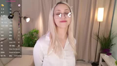 marry_sharppp online show from December 1, 9:13 pm