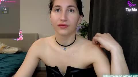 marrycolins online show from November 7, 4:15 am