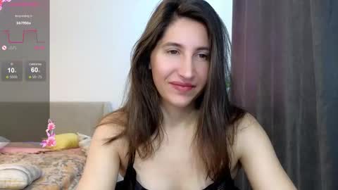 Snapshot of marrycolins chatting on October 1, 3:27 am marrycolins online show from October 1, 3:27 am