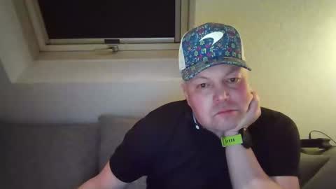 mars0481 online show from December 15, 4:59 pm