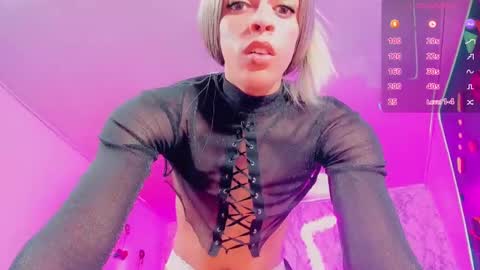 Snapshot of marshall_xxx_ chatting on December 7, 5:54 am Marshall online show from December 7, 5:54 am