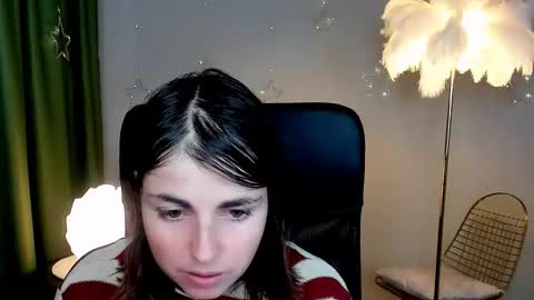 martaedams online show from December 17, 6:42 am