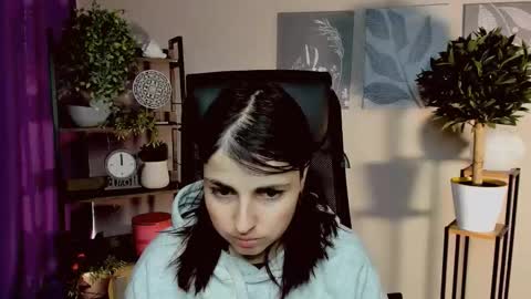 martaedams online show from February 4, 9:24 am