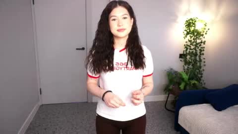 Sara online show from April 21, 5:14 am