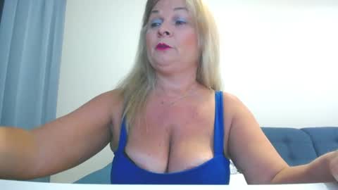 Snapshot of marthanollan chatting on October 4, 3:21 pm Martha online show from October 4, 3:21 pm