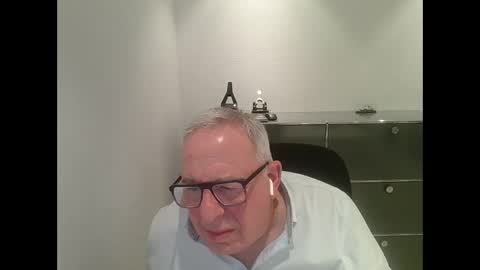 martin_1947 online show from February 16, 8:22 pm