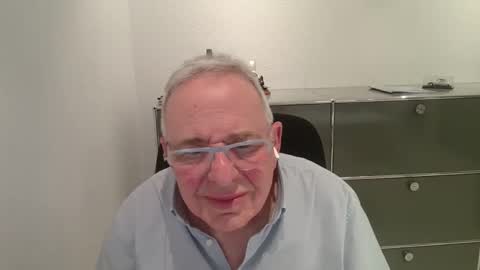 martin_1947 online show from March 30, 10:21 pm