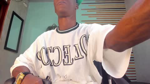 Snapshot of martin_killer chatting on February 8, 7:27 pm Martin online show from February 8, 7:27 pm