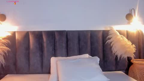 Laura online show from October 22, 3:21 am