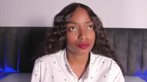 Laura online show from March 1, 10:42 pm