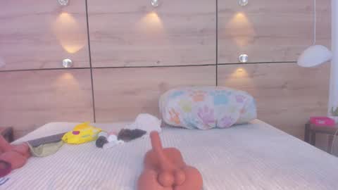 martina touss  online show from January 13, 1:19 pm