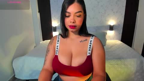 Snapshot of martinabianchi chatting on October 13, 11:18 pm martina Bianchi online show from October 13, 11:18 pm