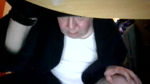 martingiles777 online show from November 11, 4:09 pm