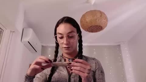 MartycaBee online show from November 3, 3:57 pm