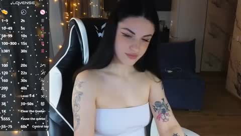 Snapshot of mary___moore chatting on March 4, 1:55 am Maria online show from March 4, 1:55 am