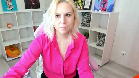 Snapshot of mary__bailey chatting on February 1, 12:51 am mary__bailey online show from February 1, 12:51 am