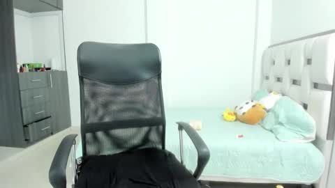    online show from March 11, 3:04 am