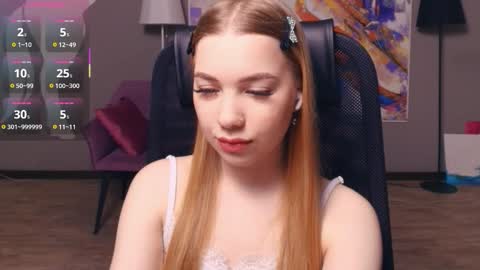 Mary online show from December 3, 11:00 am