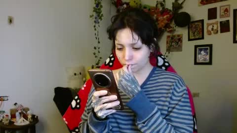                      100   online show from April 20, 7:33 am