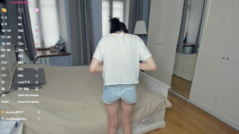 Mary online show from December 21, 9:38 am