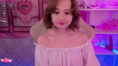 Snapshot of mary_u chatting on September 23, 3:11 am Ur Mary online show from September 23, 3:11 am