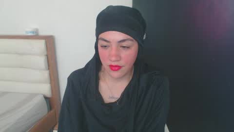Snapshot of maryam_arabicmilk chatting on February 13, 2:31 pm maryam_arabicmilk online show from February 13, 2:31 pm