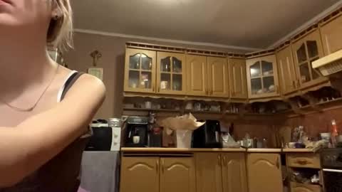 Tessa  online show from March 2, 9:32 pm