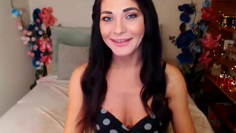 Snapshot of marydash chatting on September 14, 3:53 am Mary online show from September 14, 3:53 am