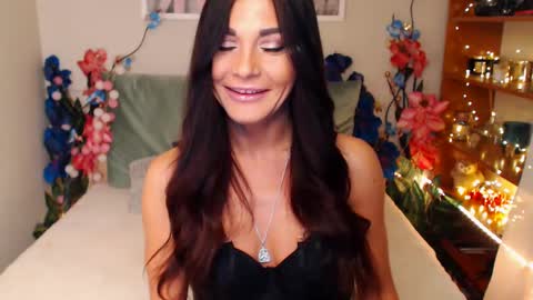 Snapshot of marydash chatting on February 20, 4:07 am Mary online show from February 20, 4:07 am