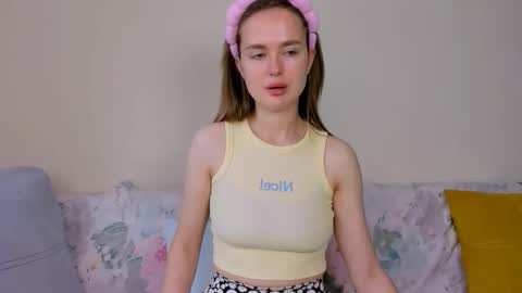 Mari online show from May 11, 6:42 am