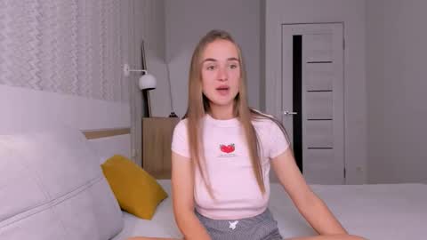 Mari online show from October 25, 7:58 pm