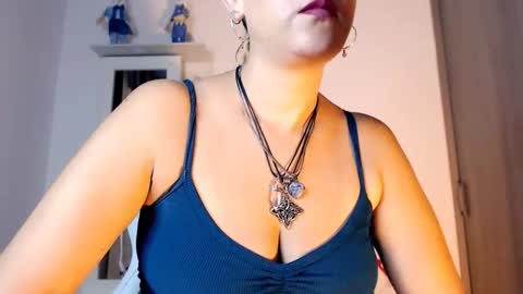 Snapshot of maryline_w chatting on September 13, 3:53 am maryline online show from September 13, 3:53 am
